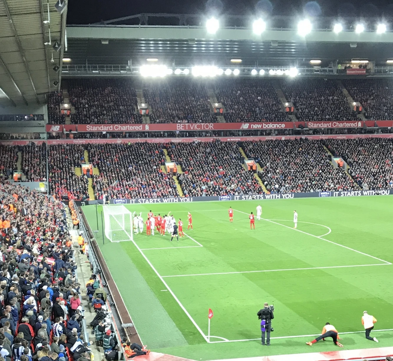 Liverpool defending zonal, an in-swinging corner,&nbsp;against a bigger West Bromwich Albion side.